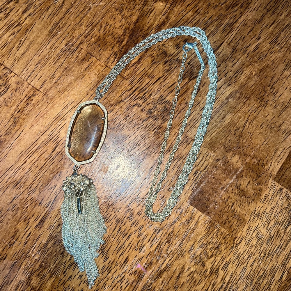 Kendra Scott Long Rayne Necklace. Silver. Like New!